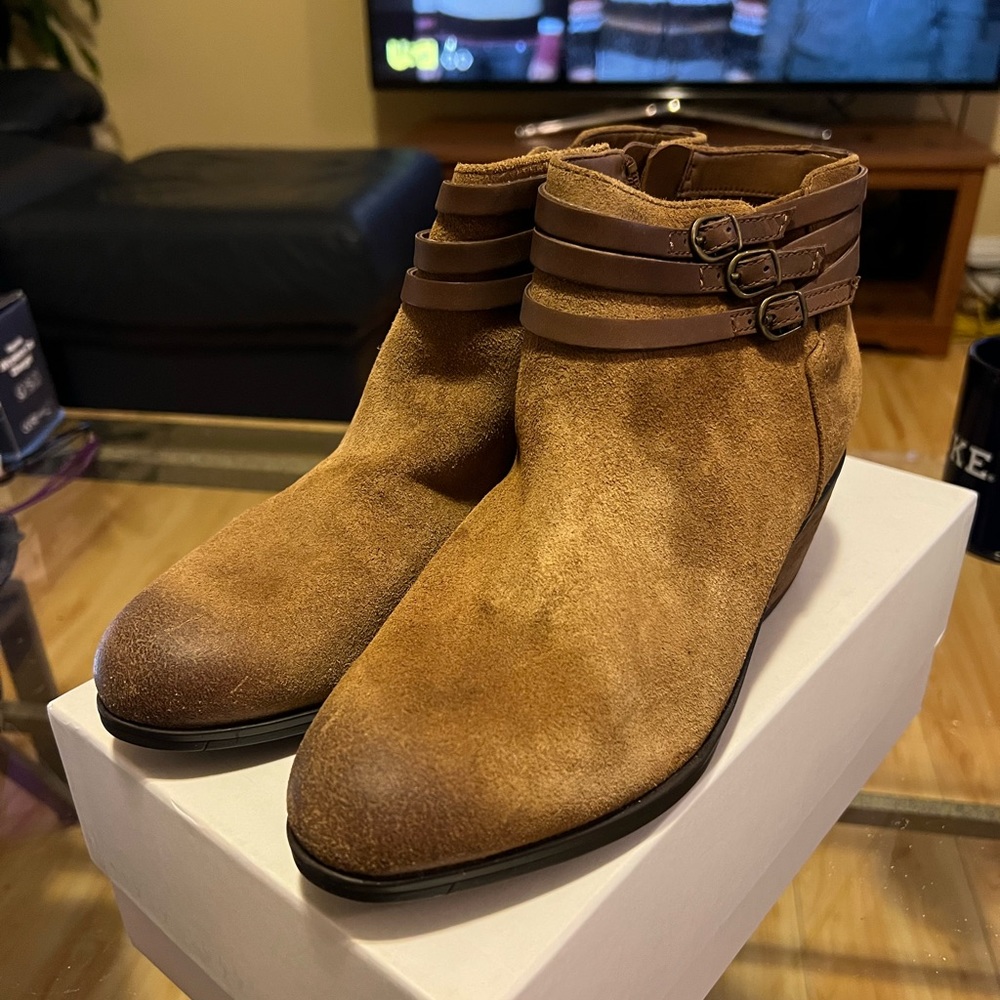 Clarks Light Brown Suede Booties Size 8
